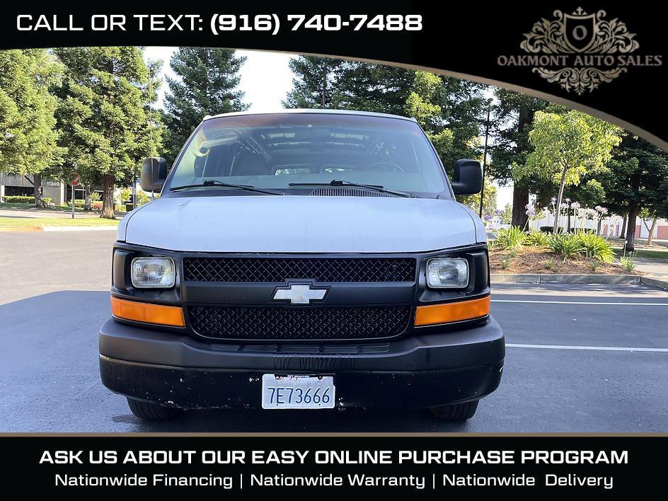Used 2004 Chevrolet Express 1500 RWD image 2