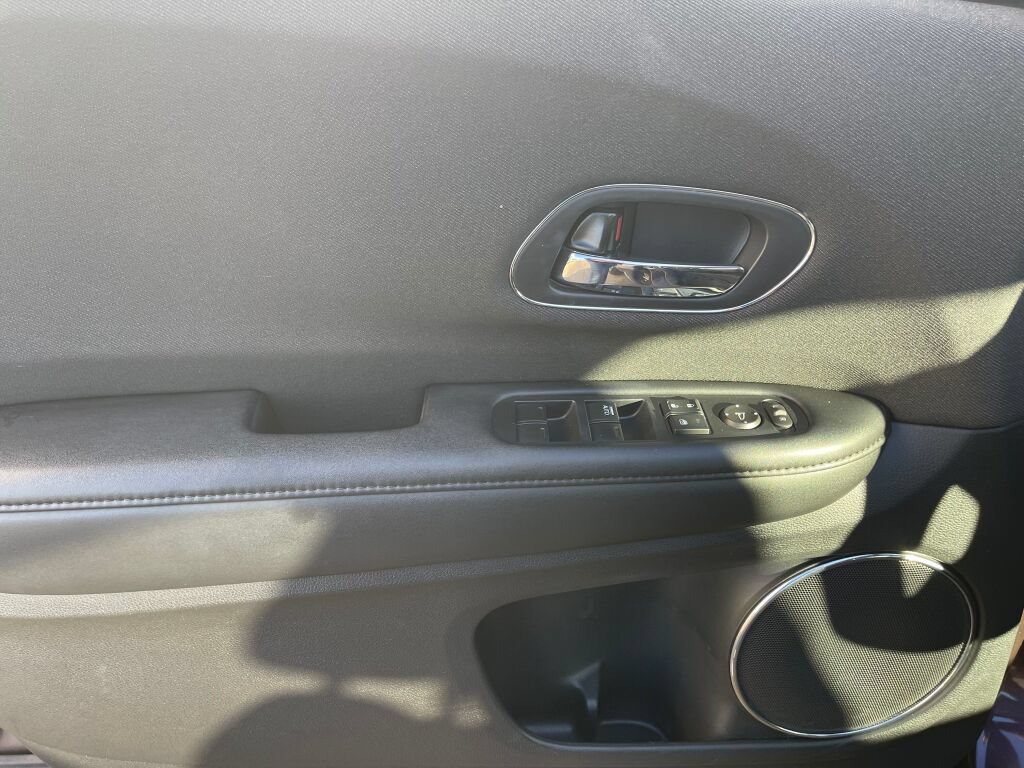 Used 2022 Honda HR-V EX image 7