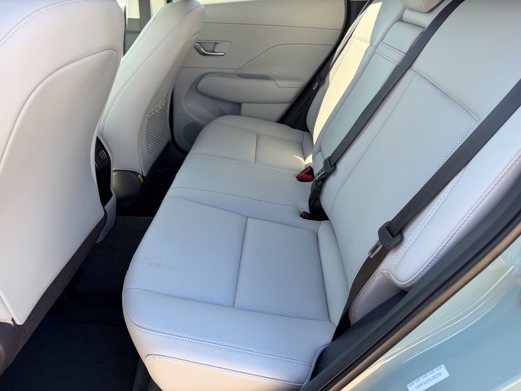 Used 2025 Hyundai Kona Limited FWD image 11