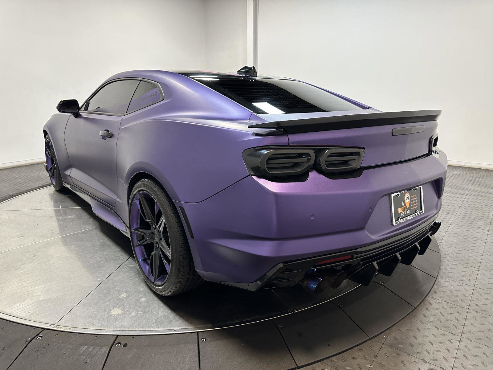 Used 2024 Chevrolet Camaro LT RWD image 9