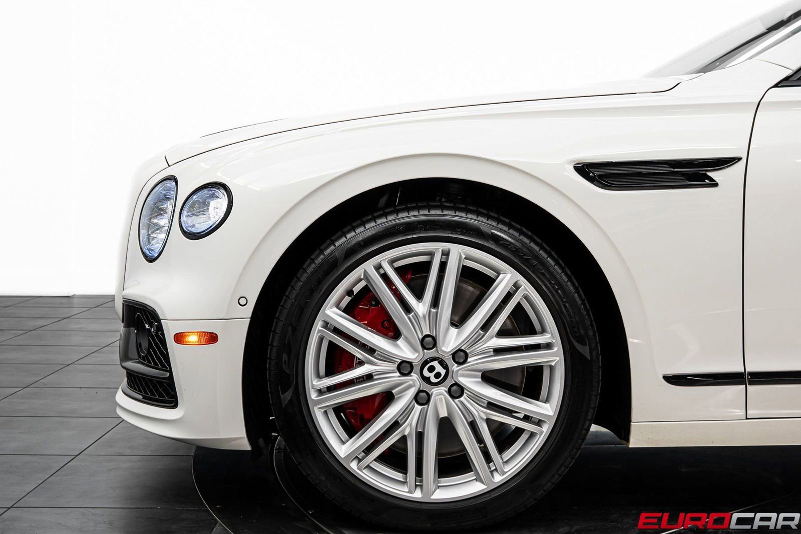 Used 2023 Bentley Flying Spur V8 AWD/4WD image 13