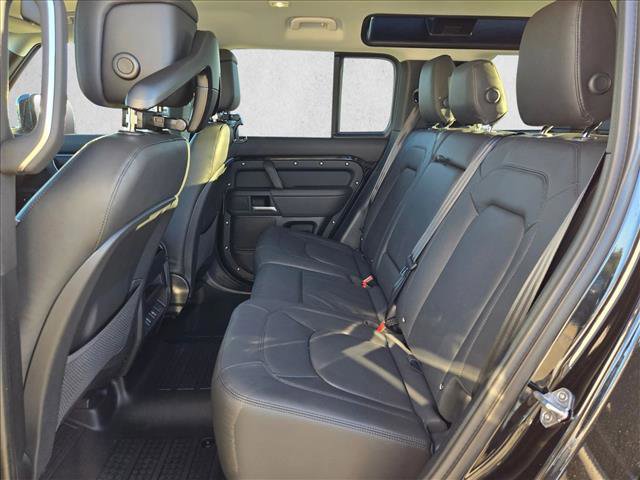 New 2026 Land Rover Defender 110 X-Dynamic SE image 16