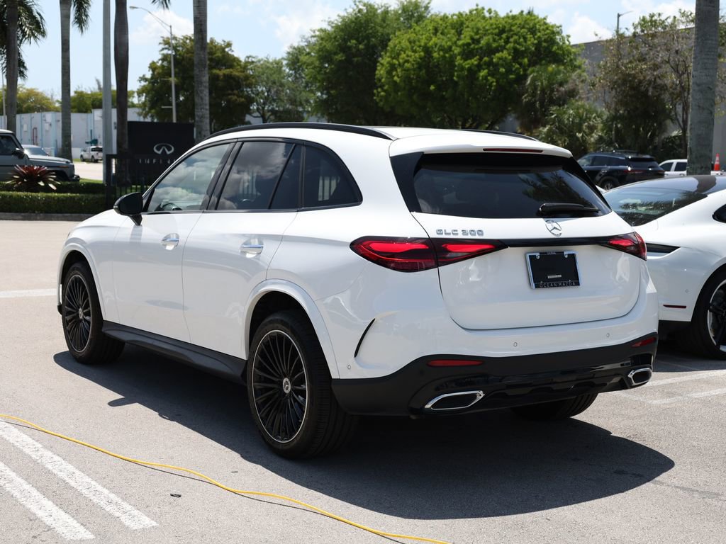 Used 2024 Mercedes-Benz GLC 300 image 4