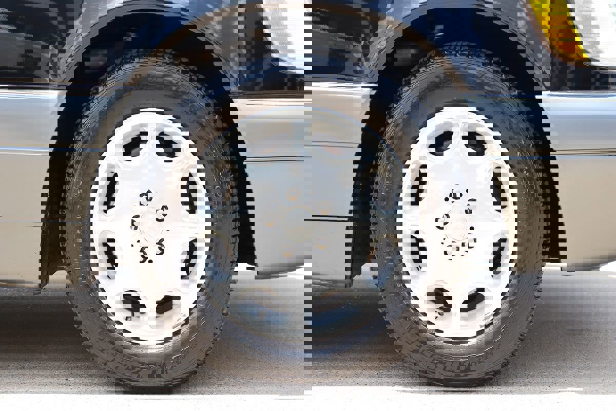 Used 1995 Mercedes-Benz S 320 image 42