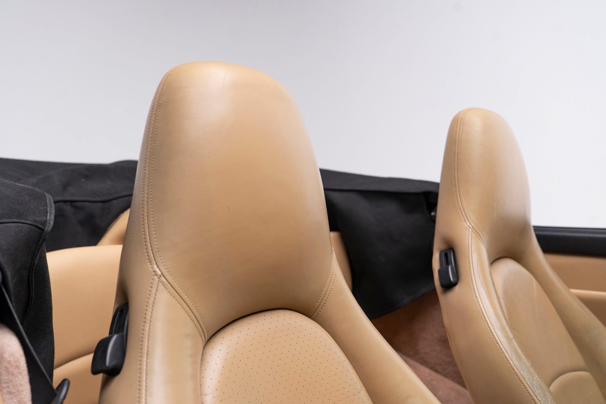 Used 1998 Porsche 911 Carrera RWD image 27