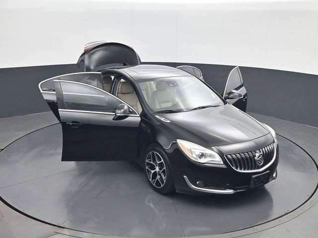 Used 2017 Buick Regal Premium w/ Driver Confidence Package #1 FWD image 29
