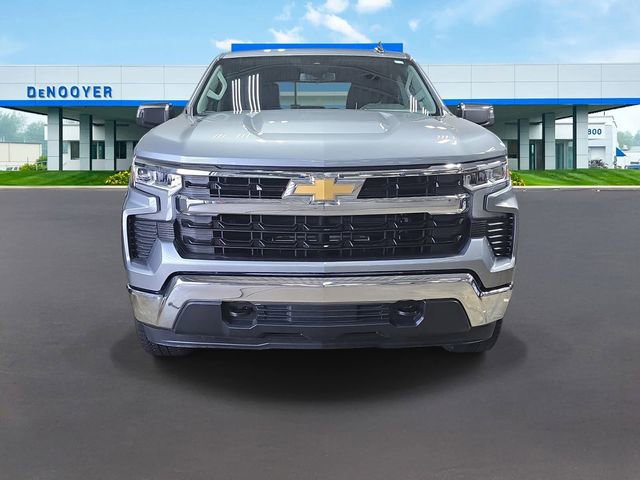 Used 2024 Chevrolet Silverado 1500 LT image 2