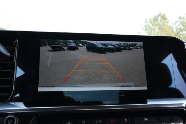 Used 2025 Chevrolet Silverado 1500 LT image 17