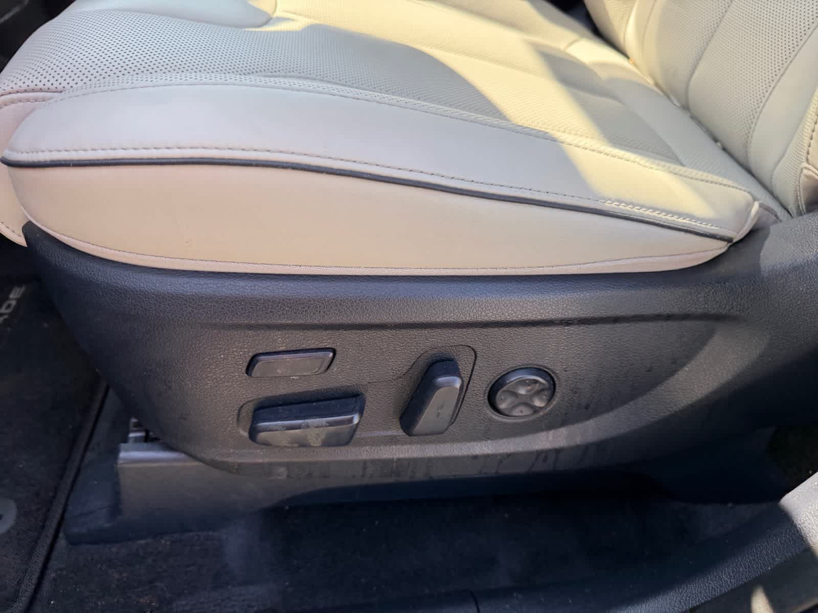 Used 2022 Hyundai Palisade Limited AWD/4WD image 19