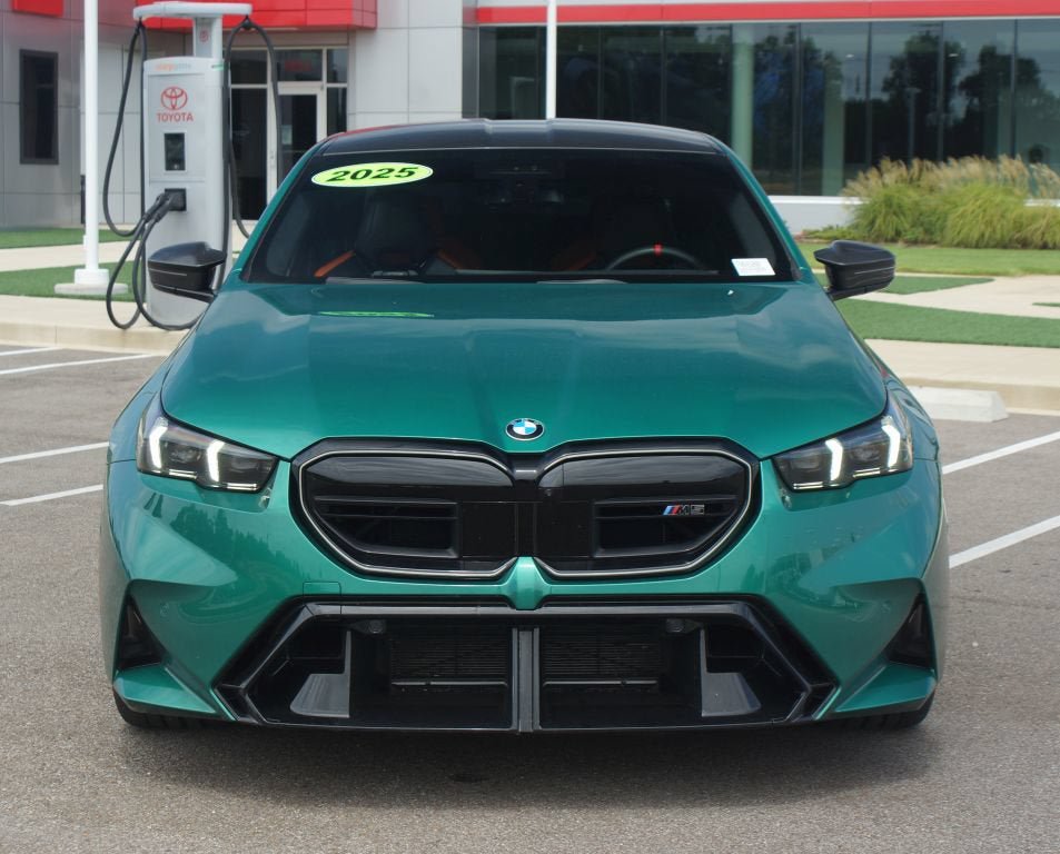 Used 2025 BMW M5 w/ Carbon Package AWD/4WD image 25