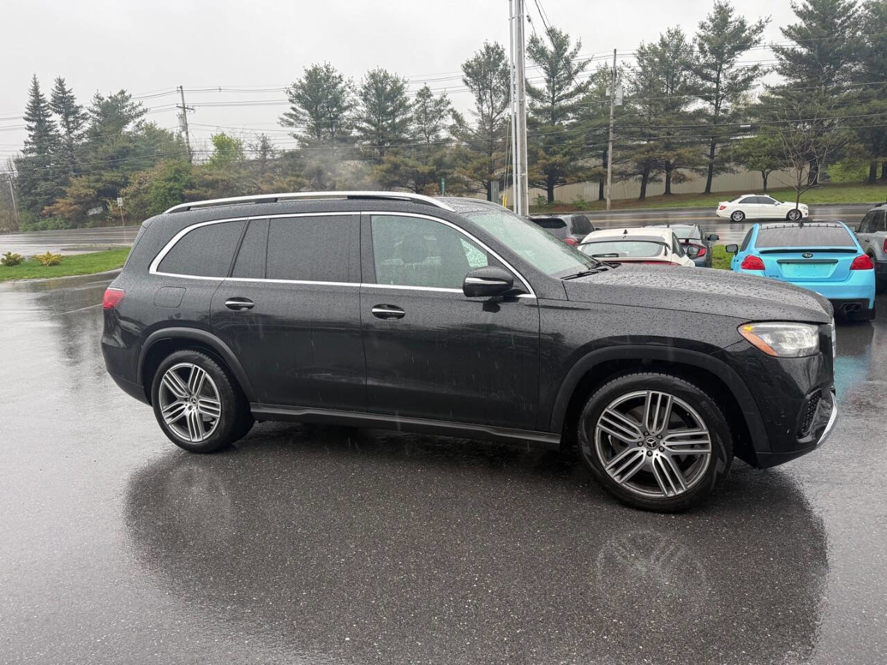 Used 2025 Mercedes-Benz GLS 450 4MATIC image 5