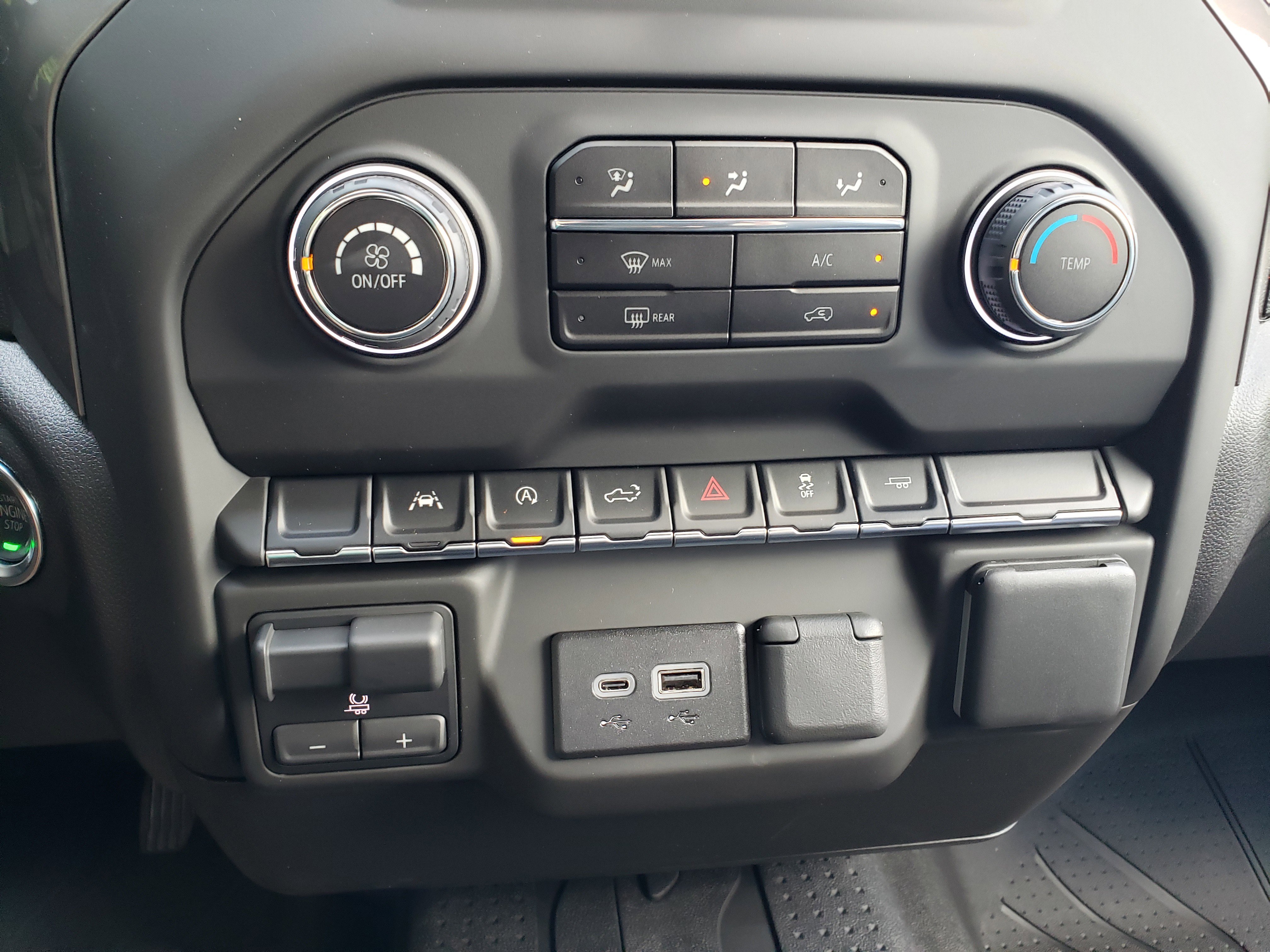 New 2025 Chevrolet Silverado 1500 Custom w/ LPO, Dark Essentials Package image 19