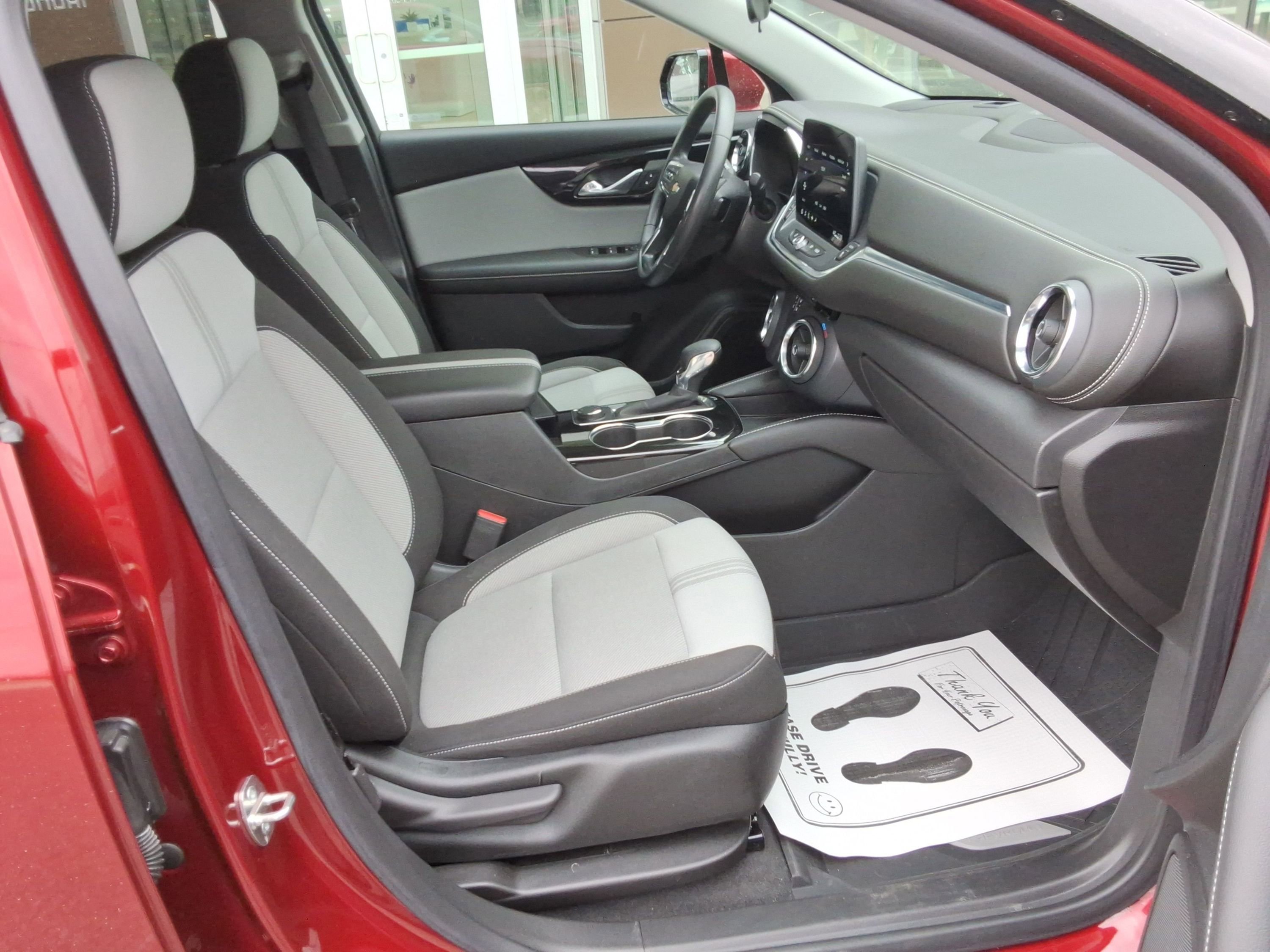 Used 2023 Chevrolet Blazer LT image 31