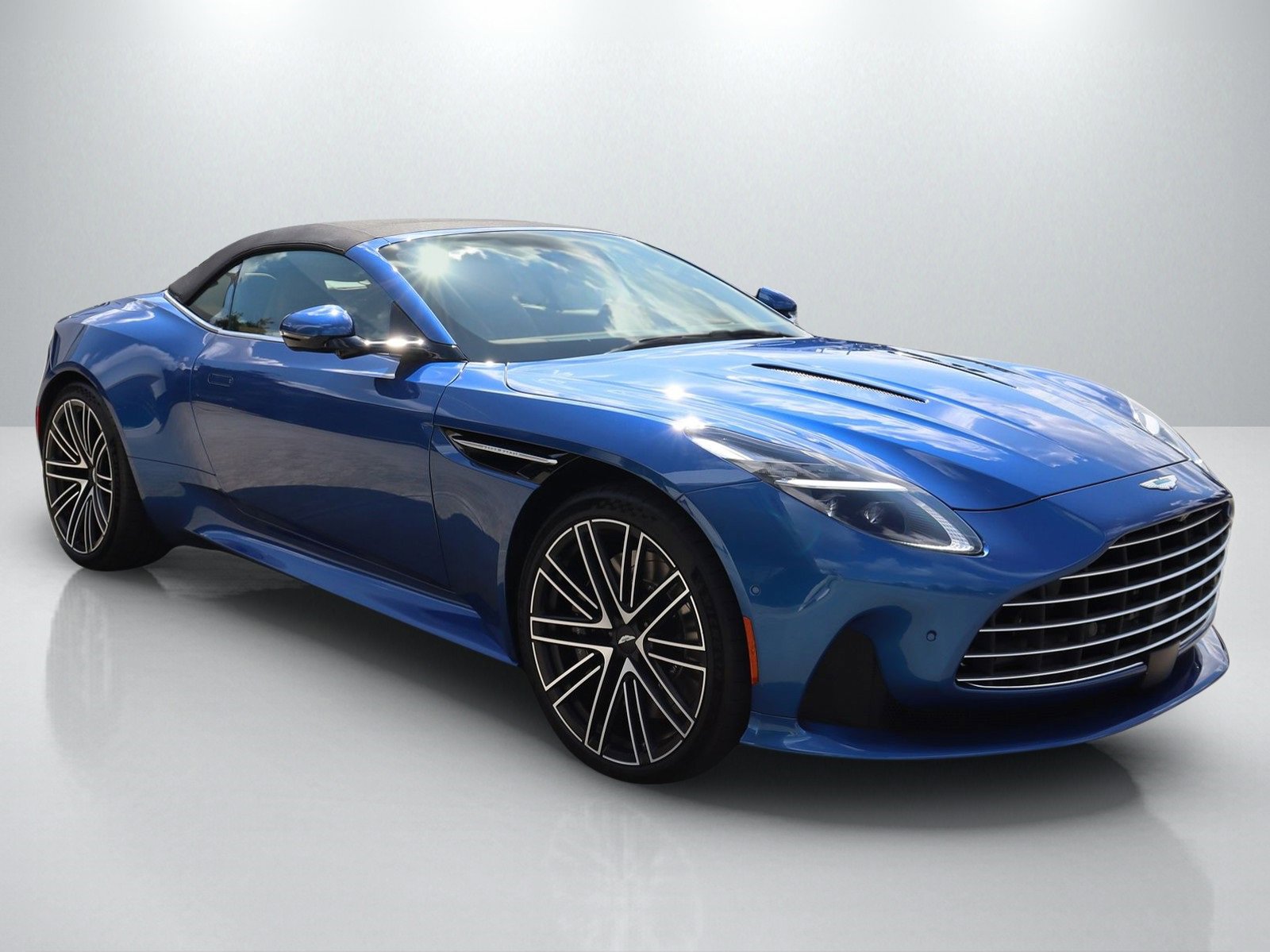 New 2025 Aston Martin DB12 Convertible image 6