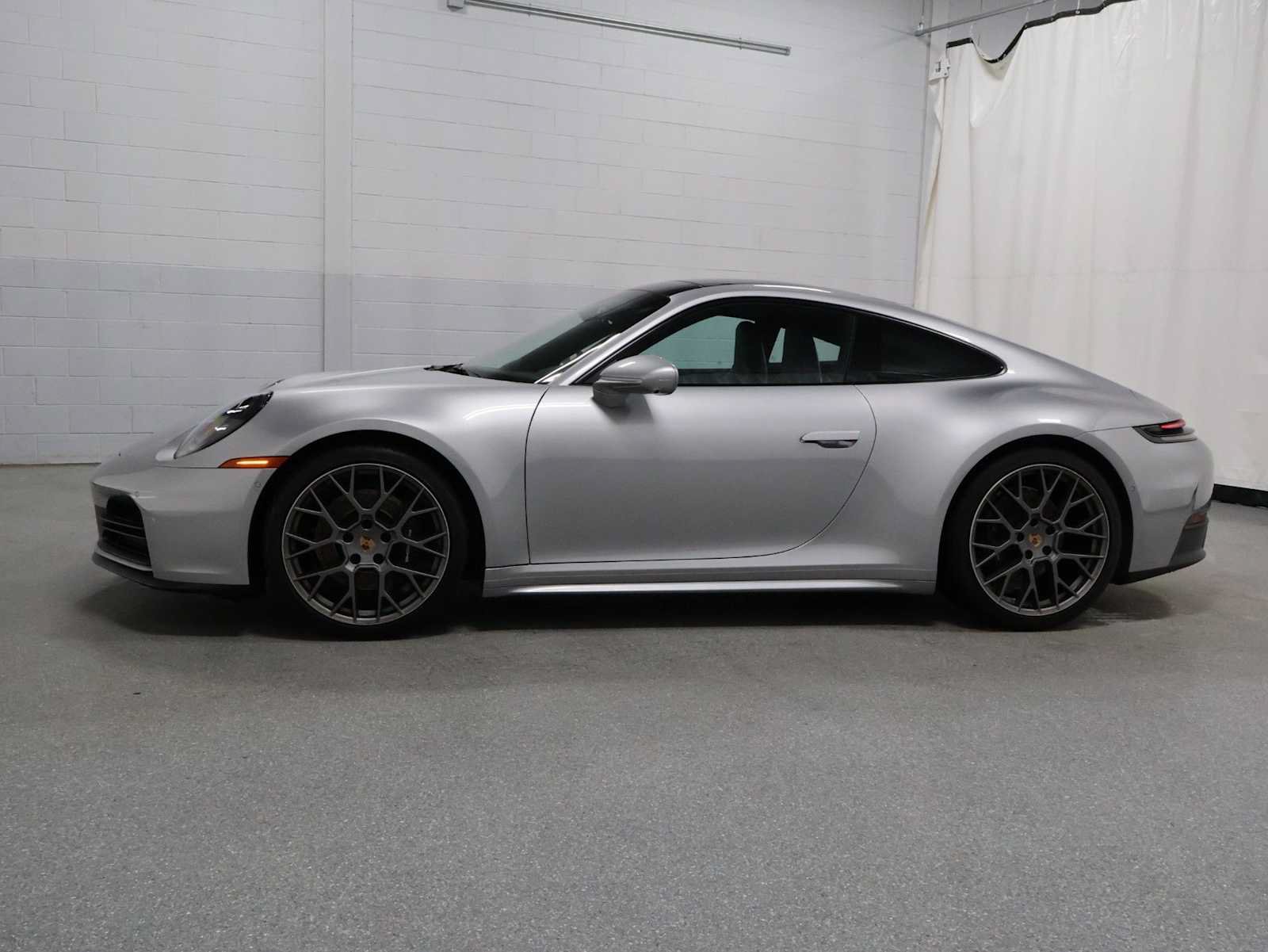 Certified 2025 Porsche 911 Carrera RWD image 2