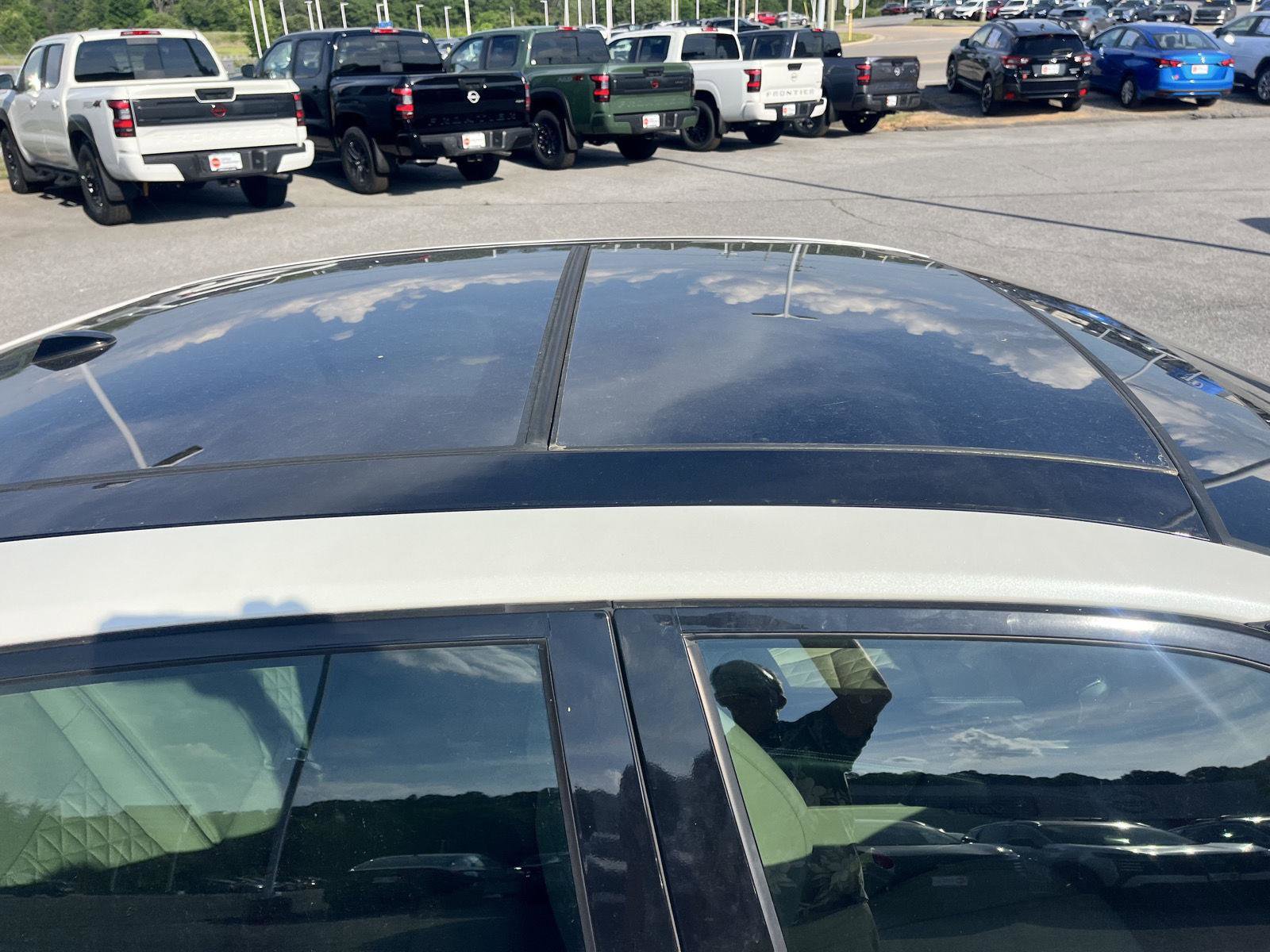 Used 2022 Nissan Maxima Platinum w/ Sport Mat Group FWD image 10