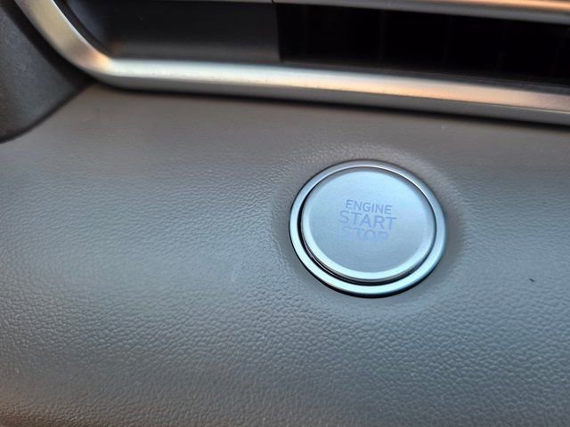 Certified 2025 Hyundai Elantra Sport image 29