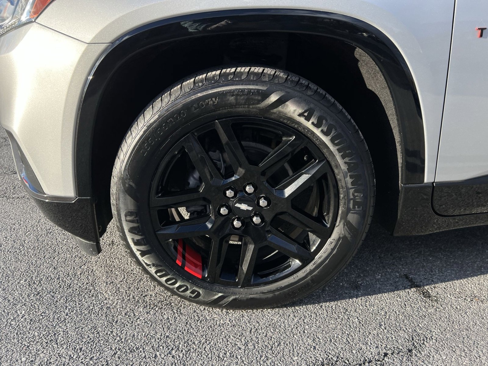 Used 2021 Chevrolet Traverse Premier w/ Redline Edition image 12