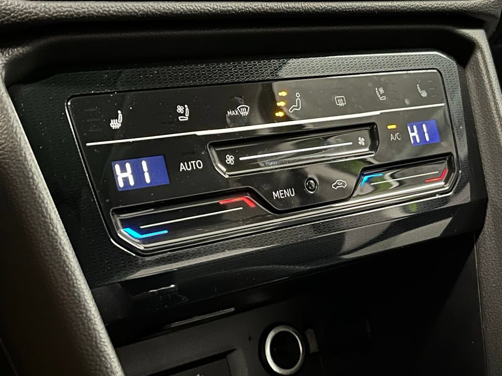 New 2026 Volkswagen Taos SEL AWD/4WD image 11