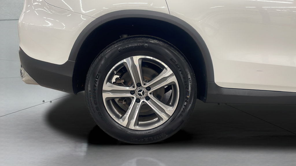 Used 2019 Mercedes-Benz GLC 300 4MATIC image 22
