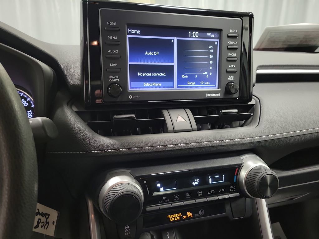 Used 2021 Toyota RAV4 LE image 14