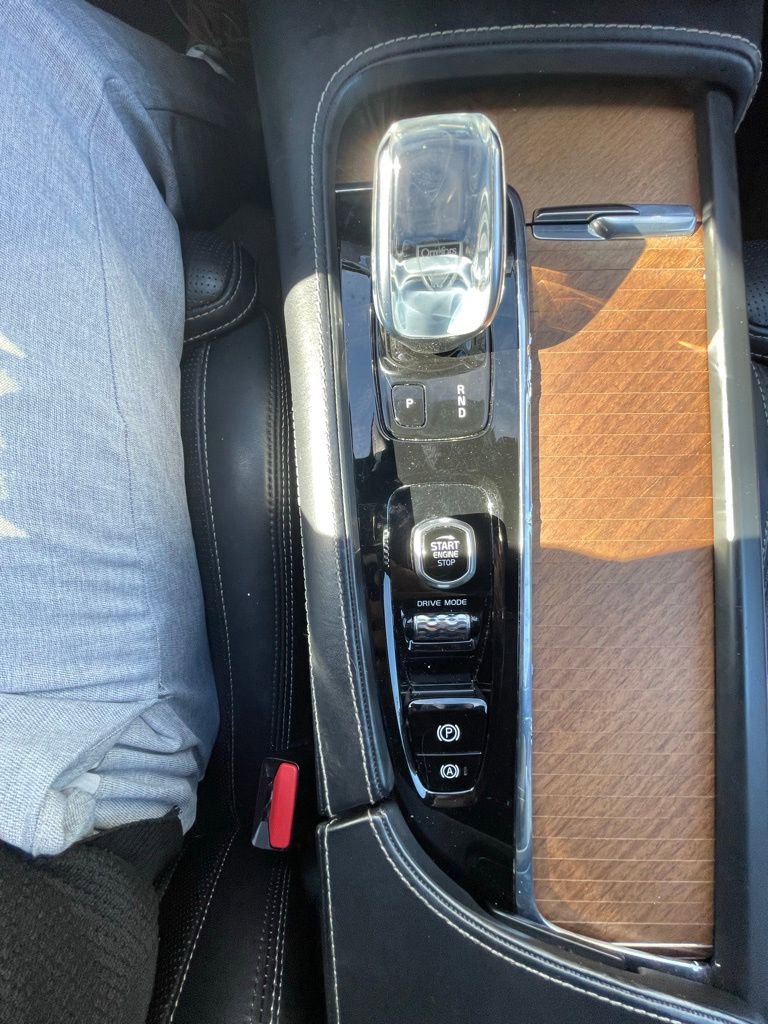 Used 2020 Volvo XC90 T8 Inscription image 32