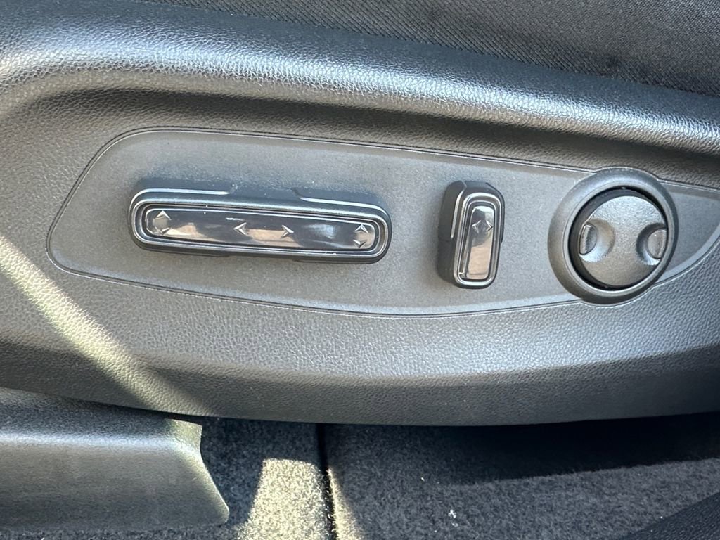 Used 2024 Honda CR-V EX image 10