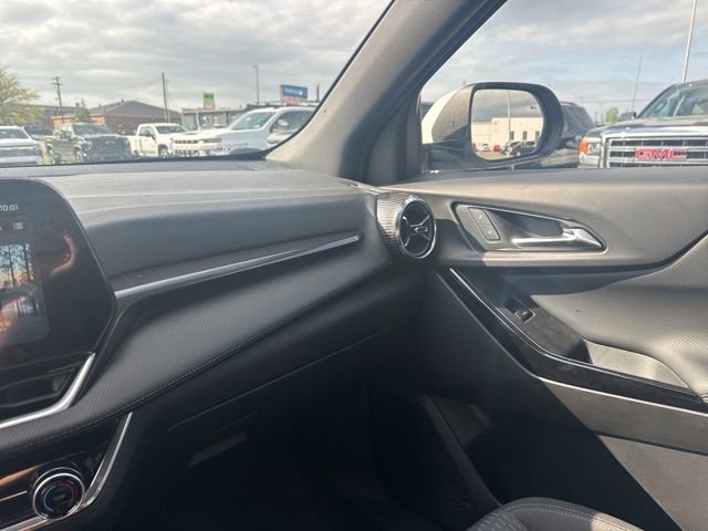 Used 2025 Chevrolet Equinox LT image 19