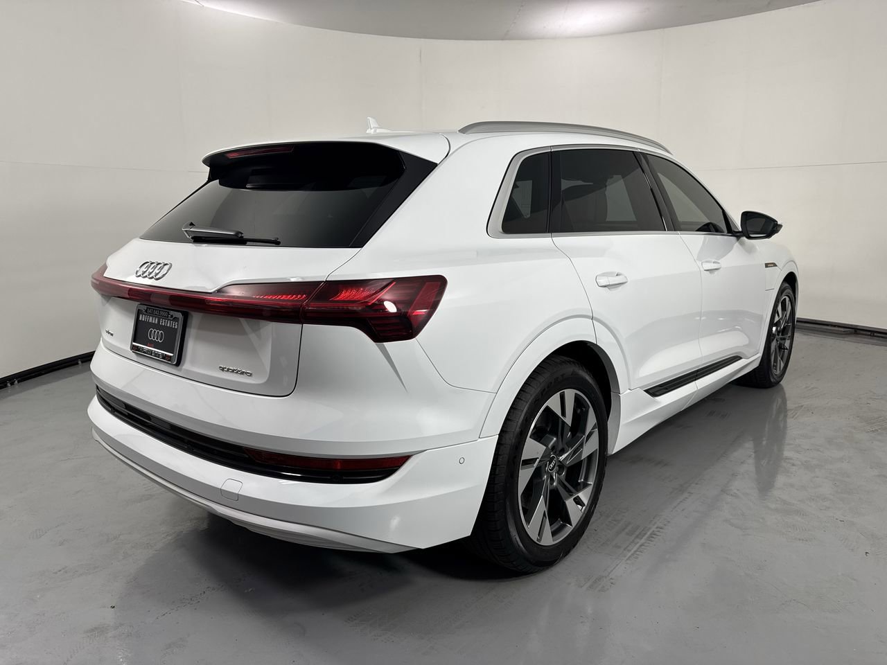 Used 2021 Audi e-tron Prestige w/ Prestige Package AWD/4WD image 7