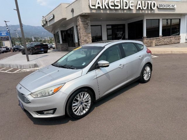 Used 2016 Ford Focus Titanium FWD image 2