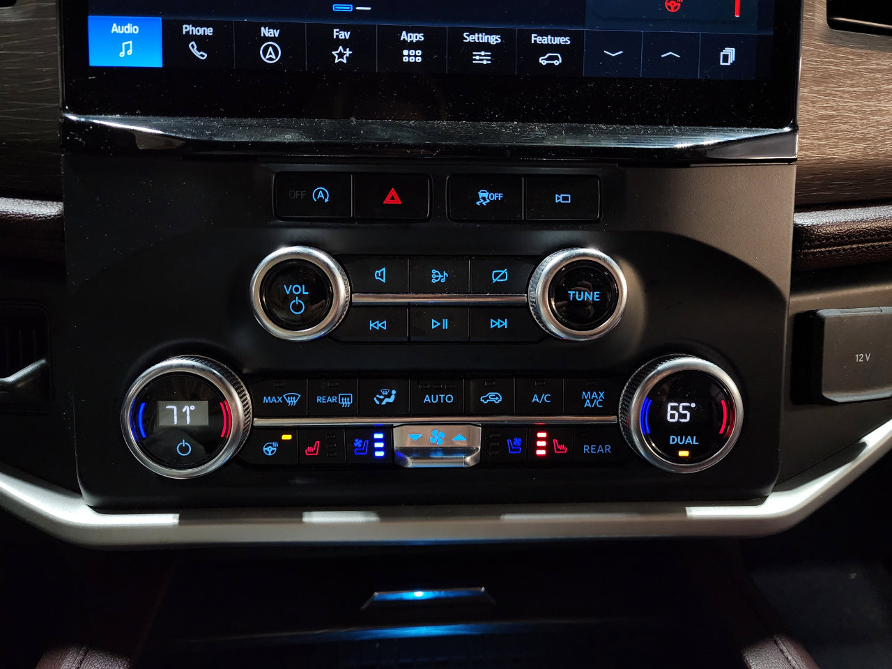 Used 2024 Ford Expedition Max Limited image 41