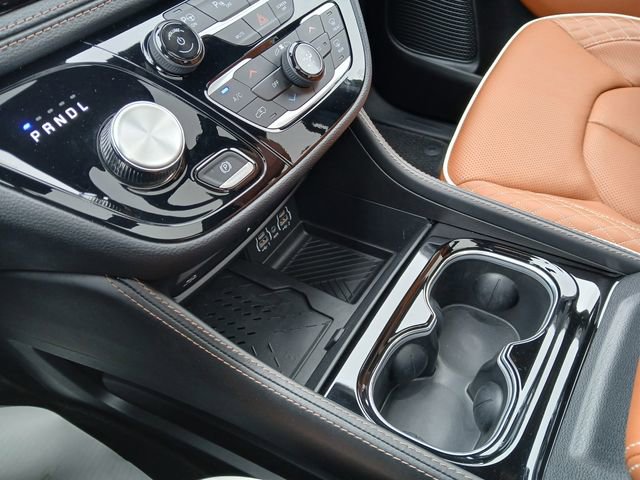 Used 2025 Chrysler Pacifica Pinnacle image 26