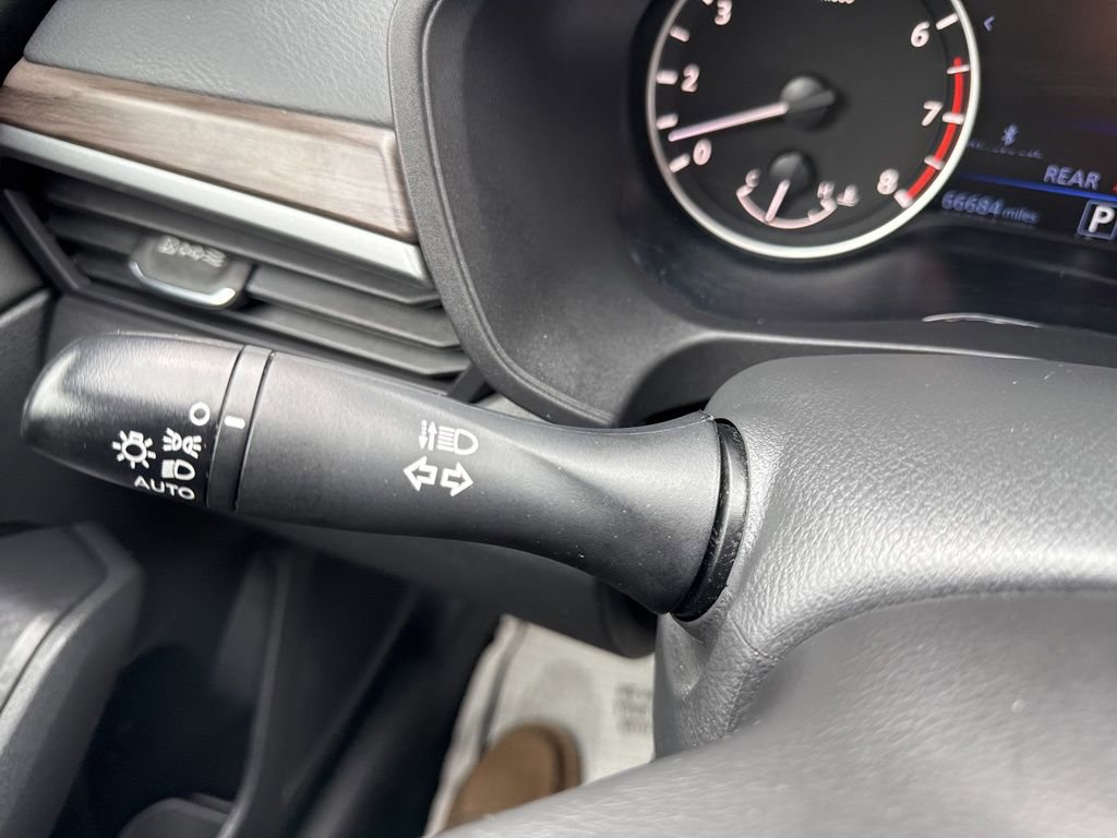 Used 2024 Nissan Altima 2.5 SV image 28