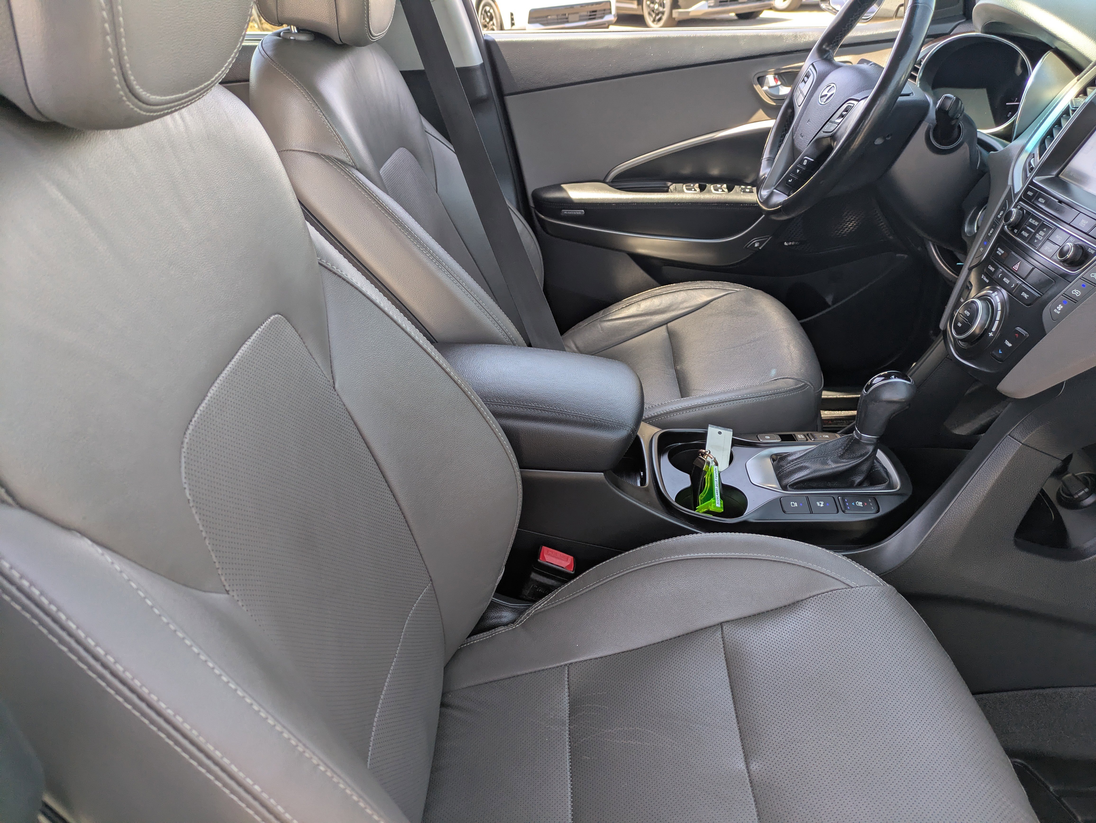 Used 2018 Hyundai Santa Fe Limited FWD image 12
