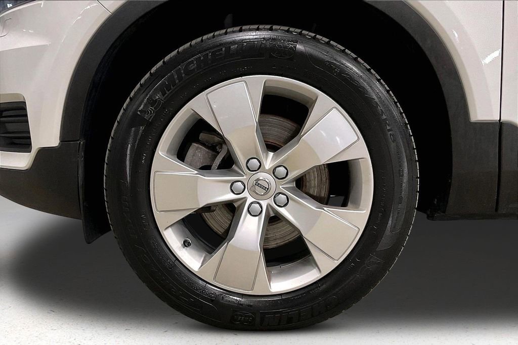 Used 2022 Volvo XC40 T5 Momentum w/ Climate Package AWD/4WD image 33