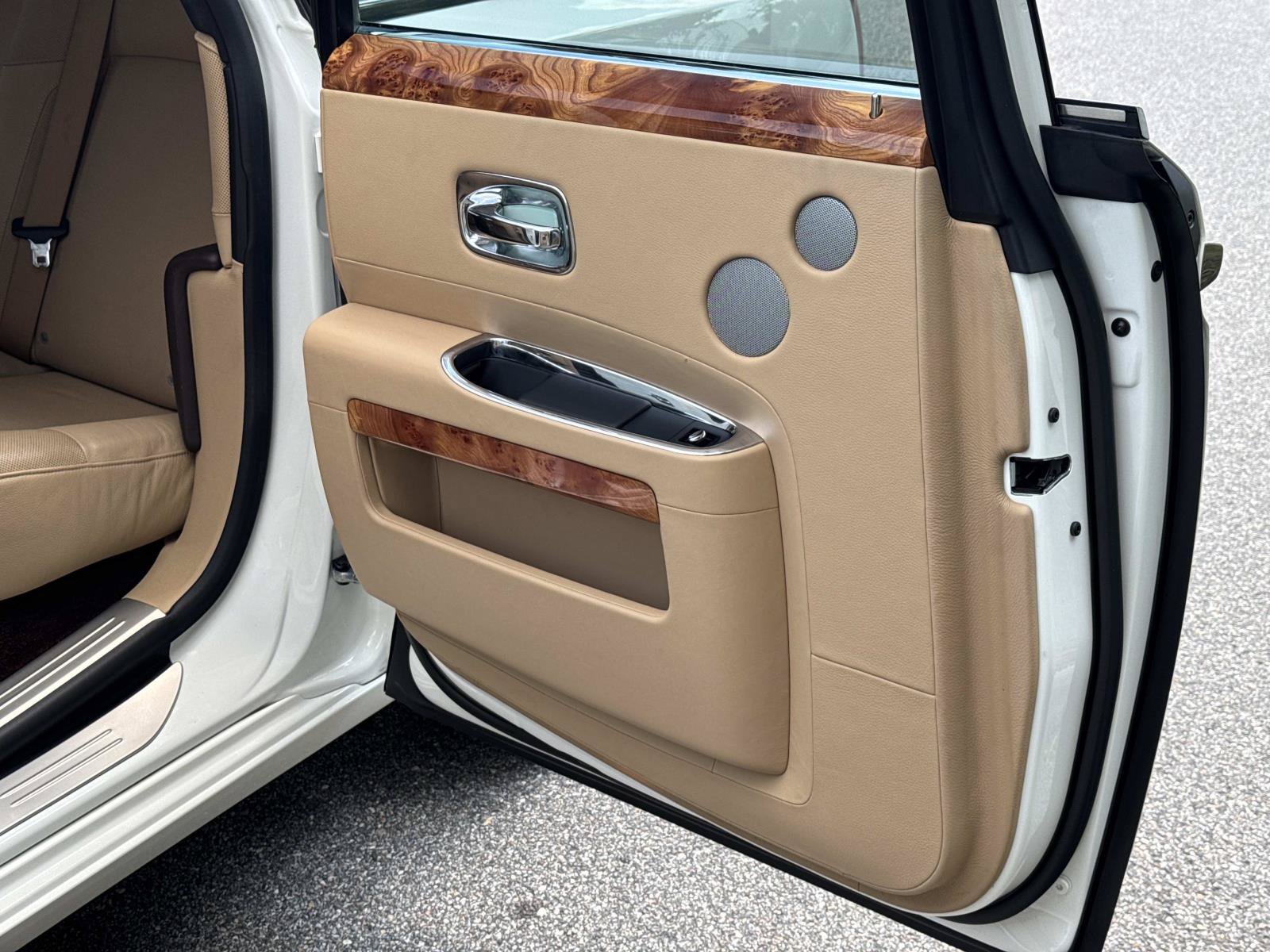 Used 2012 Rolls-Royce Ghost RWD image 20
