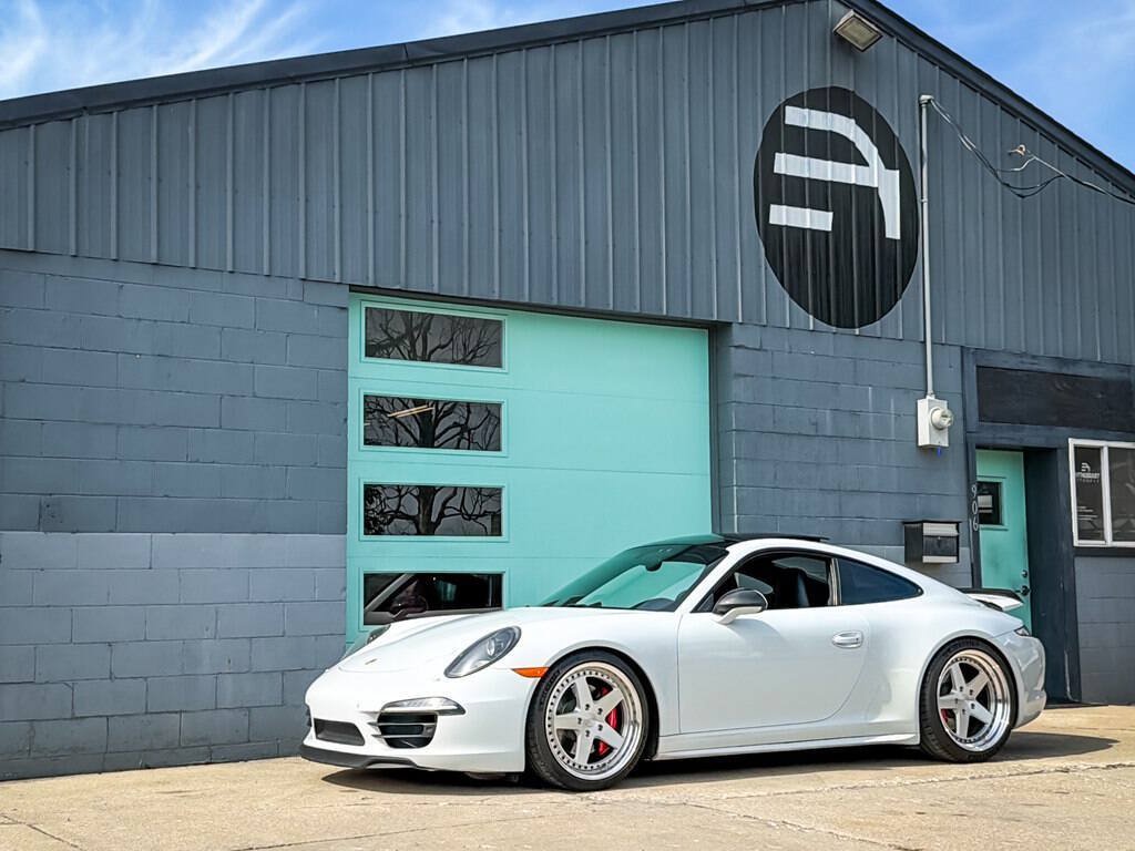 Used 2015 Porsche 911 Carrera 4S AWD/4WD image 3