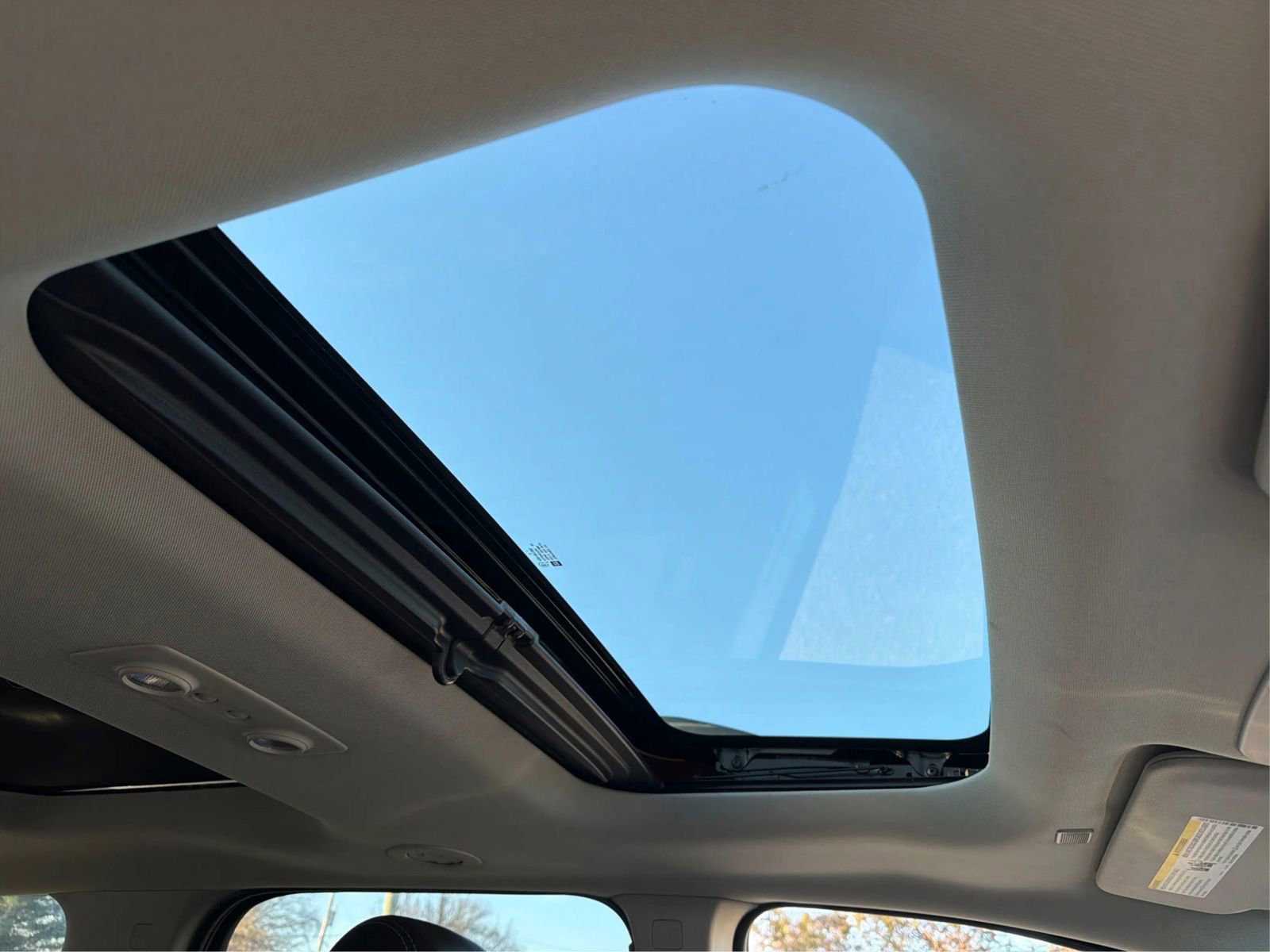 Used 2017 GMC Acadia Limited SLT image 25