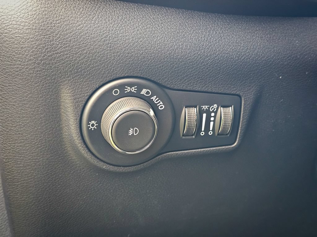 New 2026 Jeep Compass Limited AWD/4WD image 13