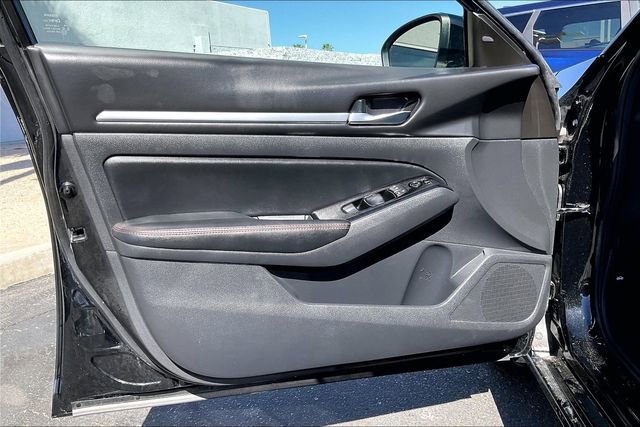 Used 2024 Nissan Altima 2.5 SR image 22