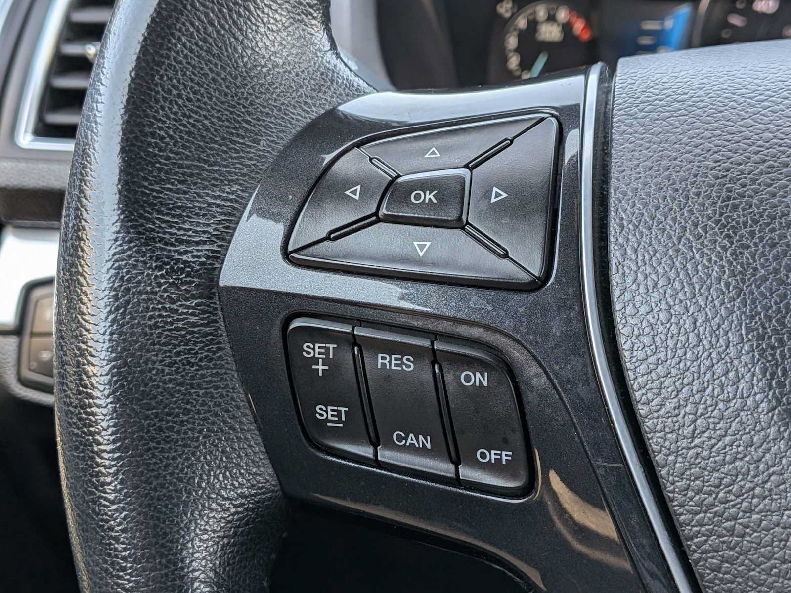 Used 2019 Ford Explorer Limited w/ Class III Trailer Tow Package AWD/4WD image 22