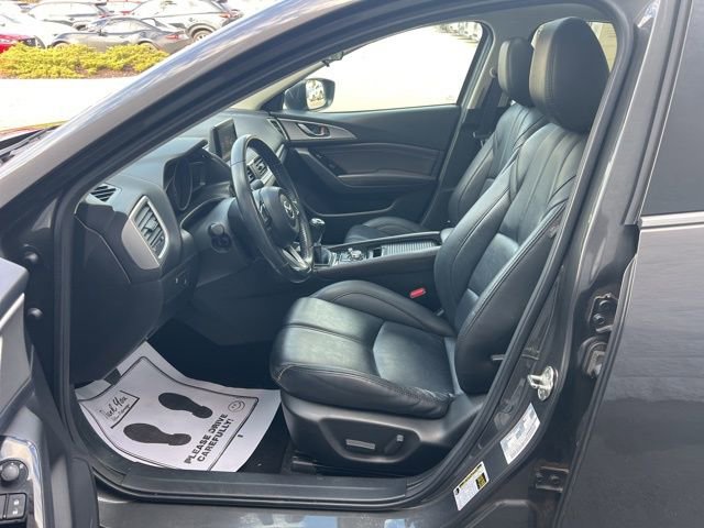 Used 2018 MAZDA MAZDA3 Touring image 30