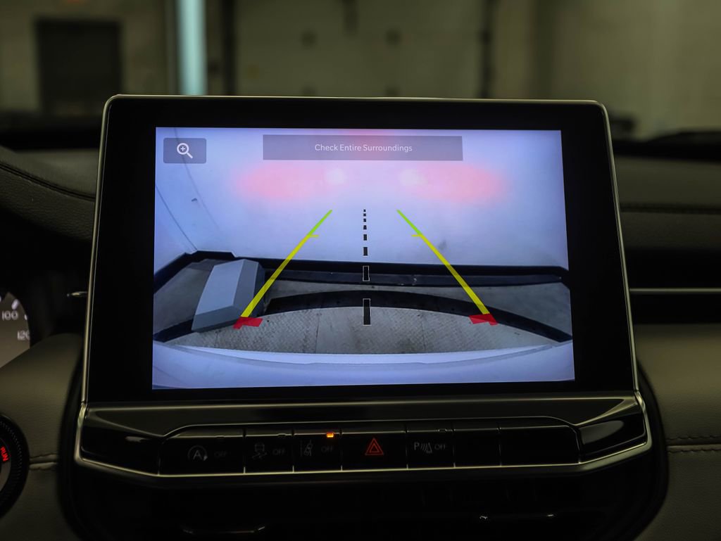 Used 2024 Jeep Compass Limited image 18