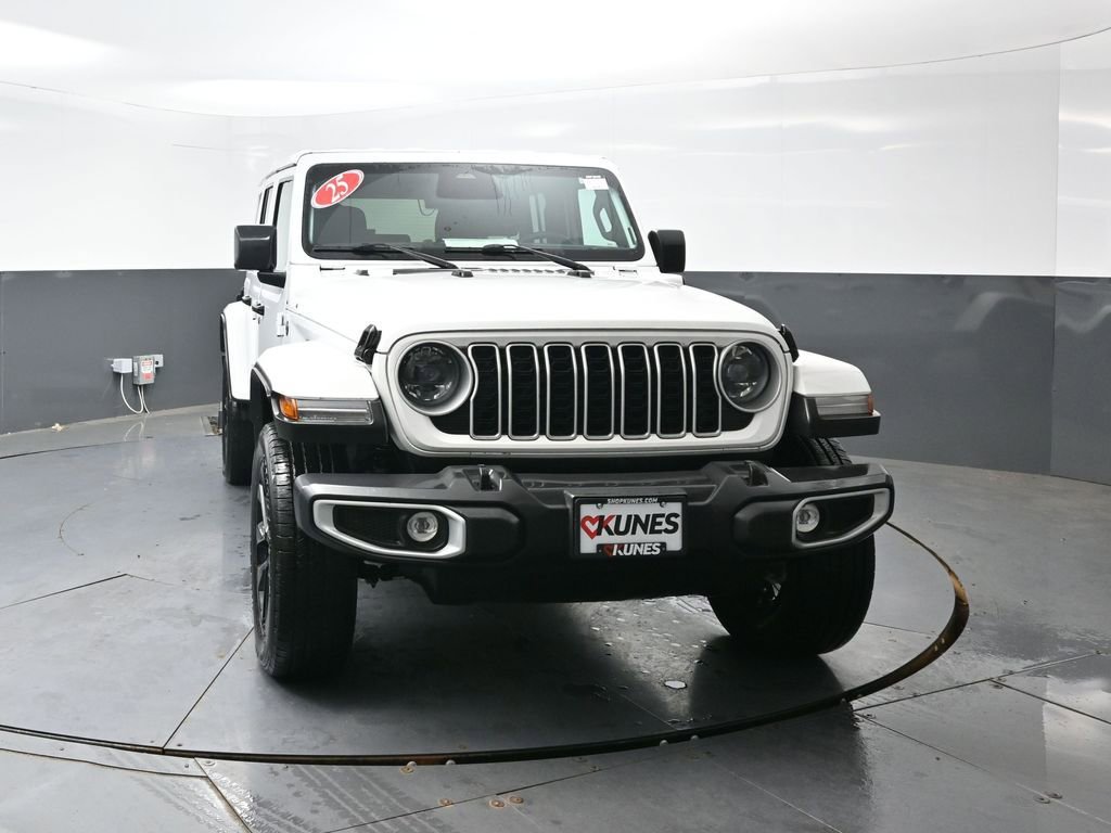 Used 2025 Jeep Wrangler Unlimited Sahara w/ Safety Group AWD/4WD image 7
