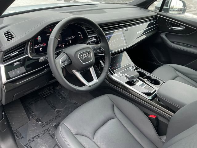 Used 2025 Audi Q7 3.0T Premium Plus w/ Premium Plus Package image 4