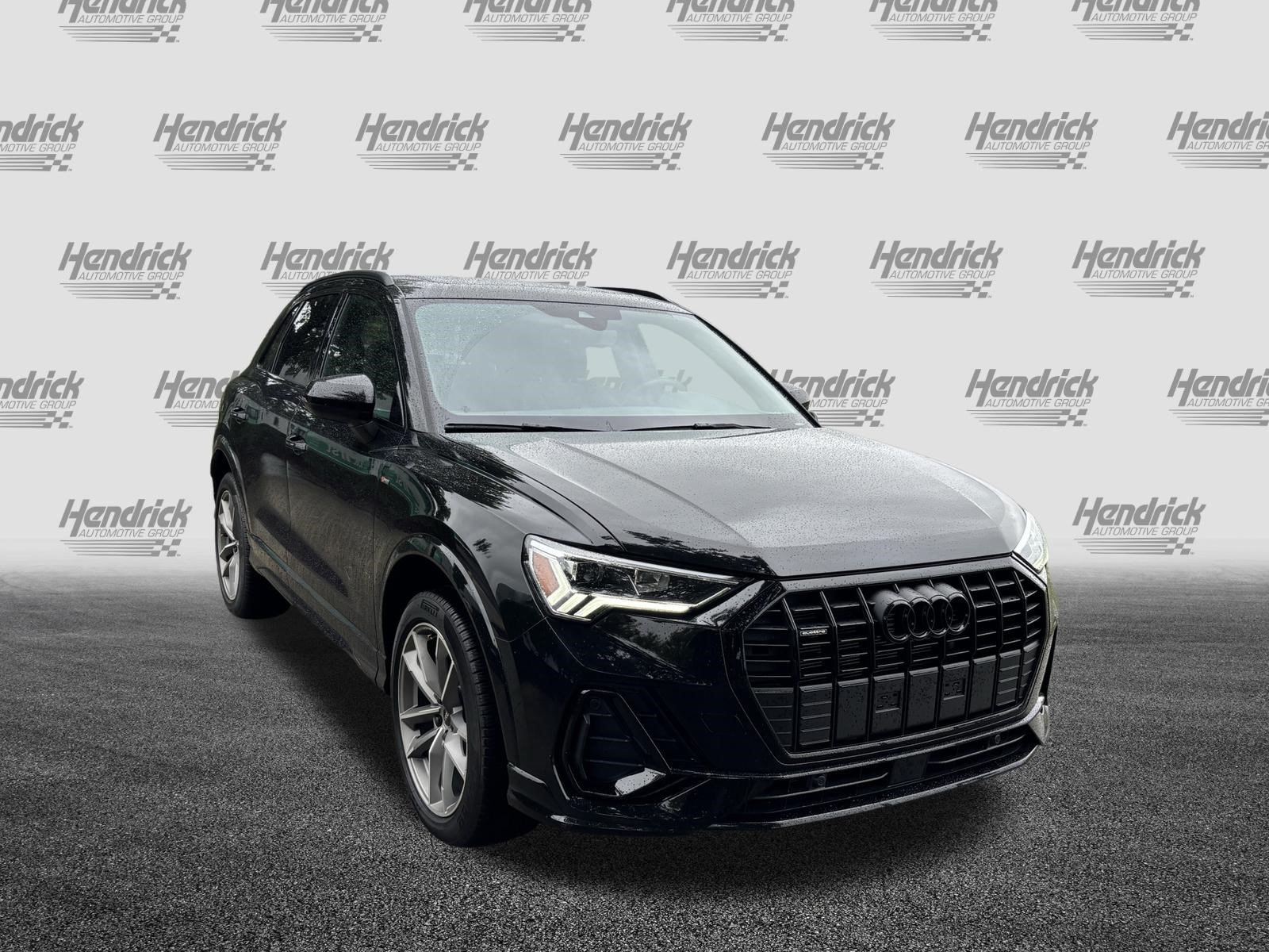 Used 2025 Audi Q3 2.0T Premium w/ Convenience Package AWD/4WD image 2