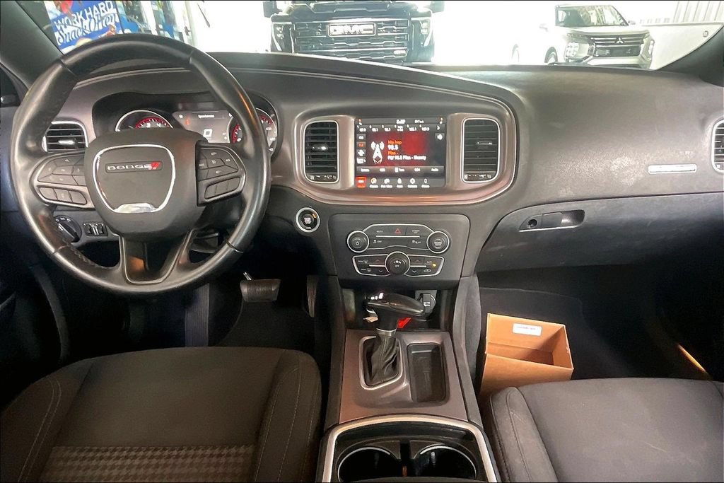 Used 2023 Dodge Charger SXT RWD image 6