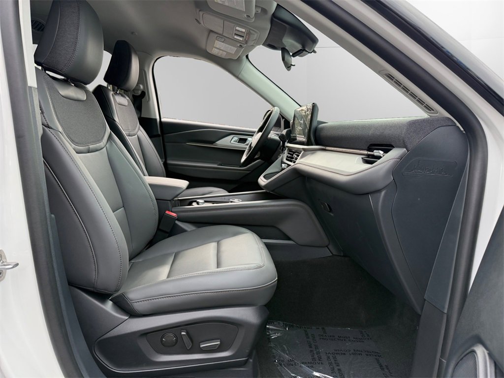 New 2025 Ford Explorer Active w/ Active Comfort Package image 14