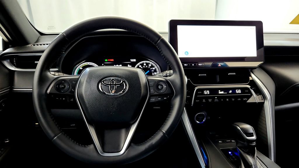 Used 2023 Toyota Venza XLE AWD/4WD image 27
