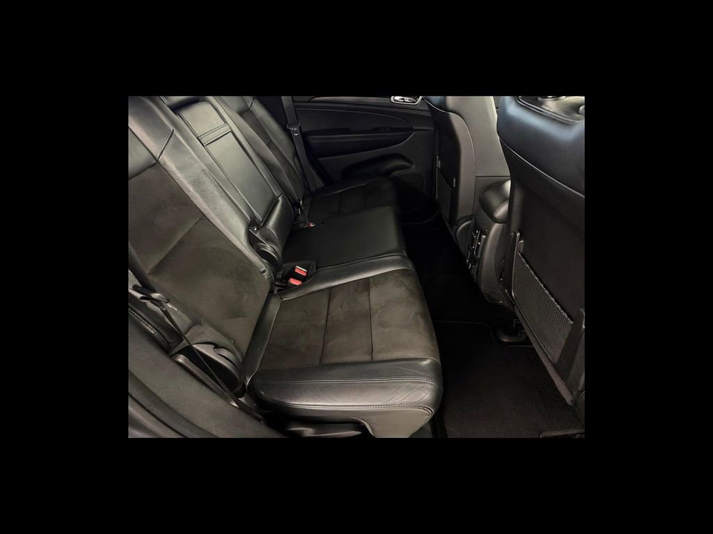 Used 2021 Jeep Grand Cherokee Laredo X AWD/4WD image 19